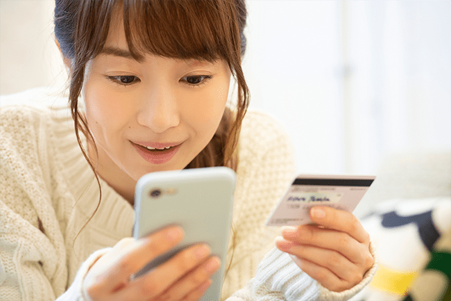 電子マネーとクレジットカードの違いは?オススメの使い分けや紐付け方も解説